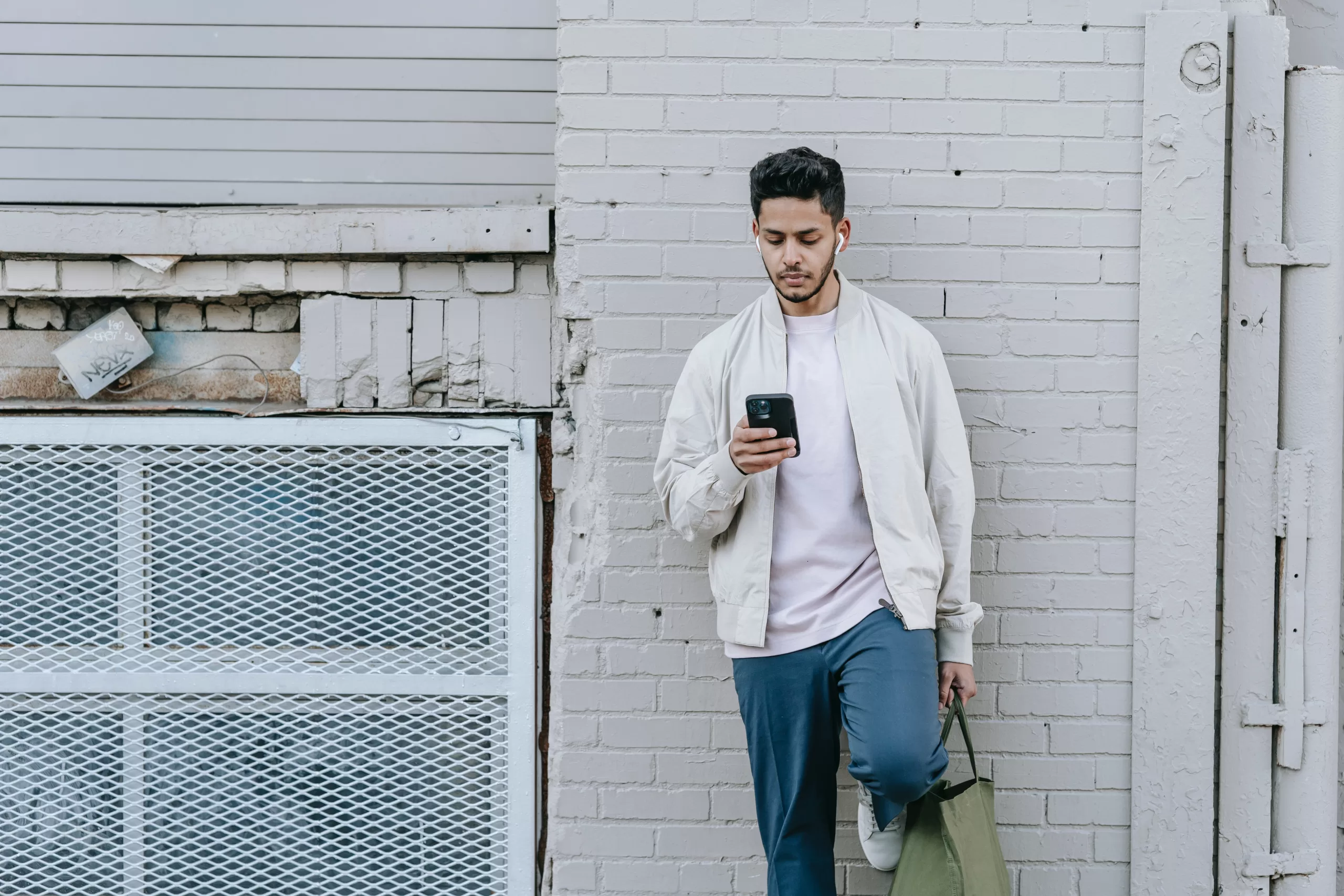 DVConnect Mensline - a helpline for men in Queensland